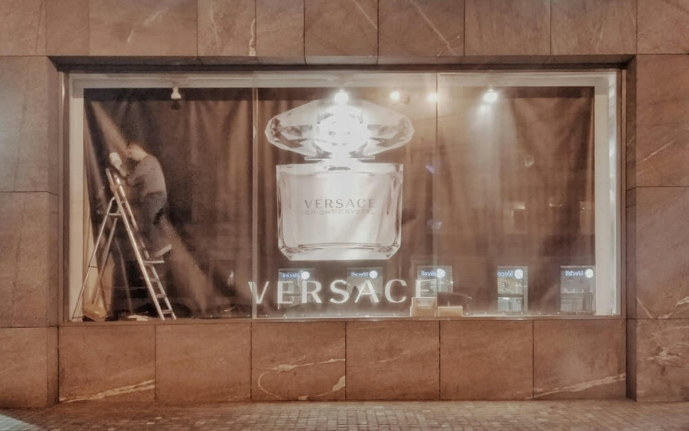 VERSACE boutique